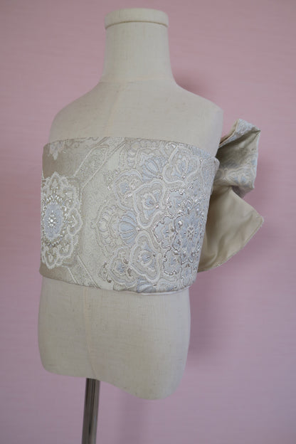 七五三 作り帯｜レース調 シルバー×白｜上品・簡単着付け・写真映え